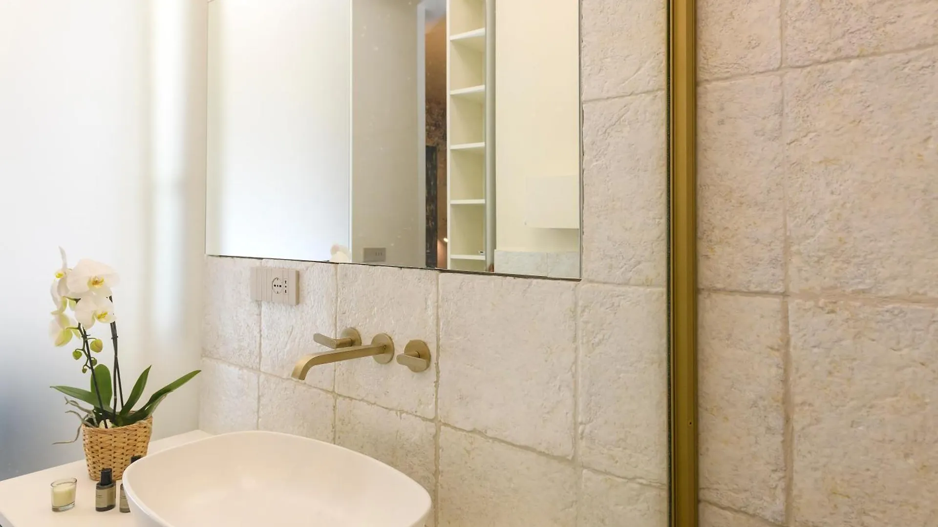 Moon River Luxury Apartment Rome Italy
