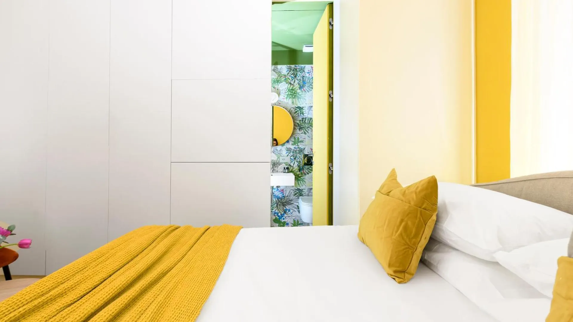 Moon River Luxury Apartment 로마 0*,
