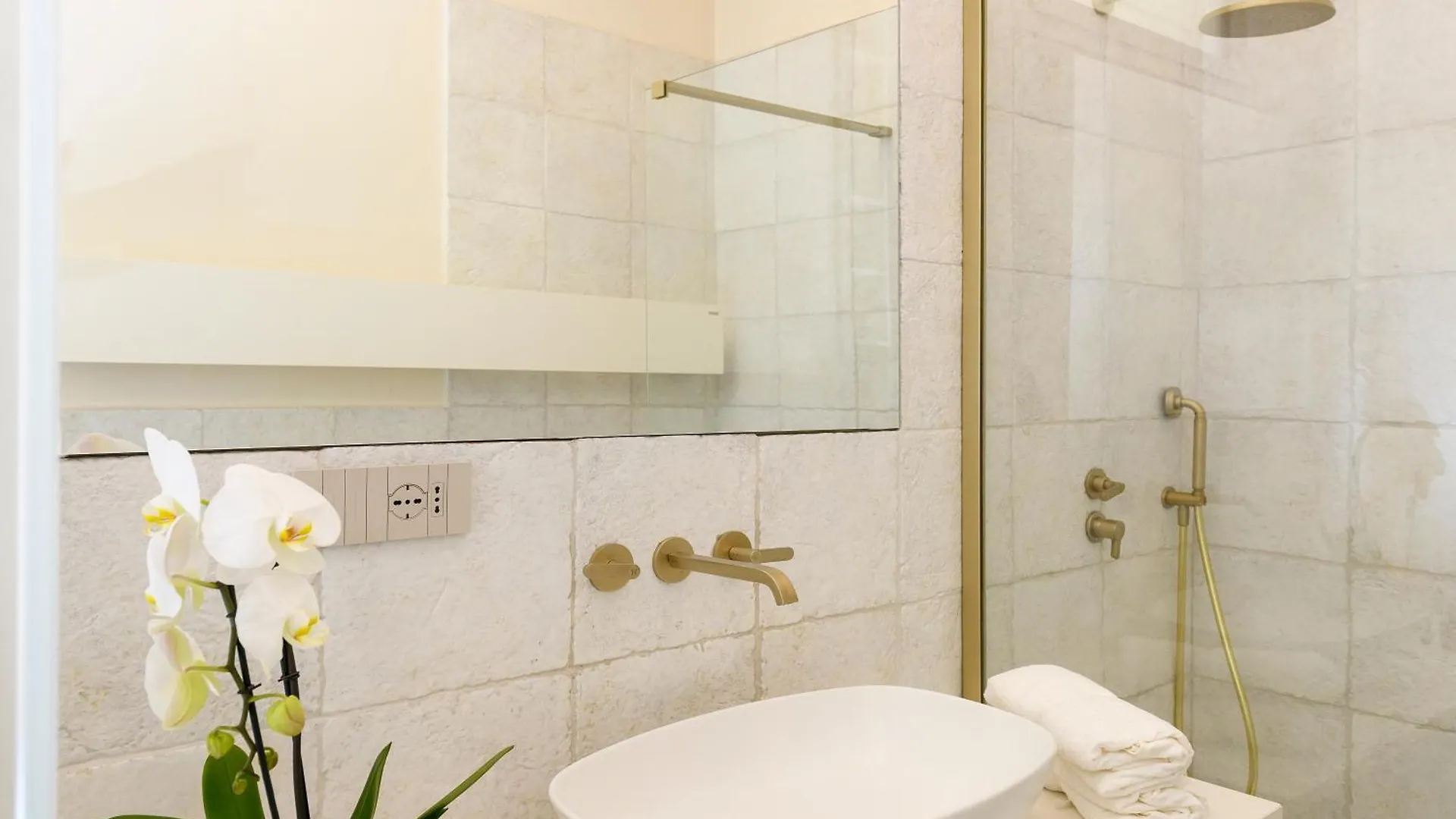 Moon River Luxury Apartment Rome 0*,  Italy